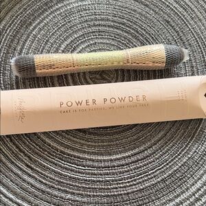 Maskcara  Power Powder Brush nwt